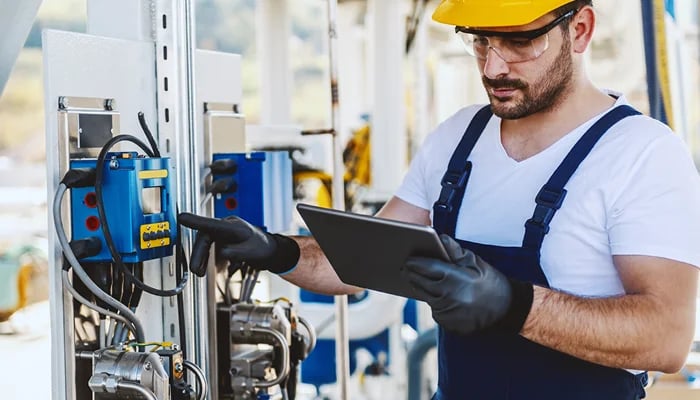 5 Reasons Why Oil and Gas Facilities Need Digital, Interactive Work Instructions