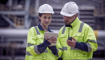 How Connected Worker Platforms Improve Midstream and Downstream Oil & Gas Maintenance