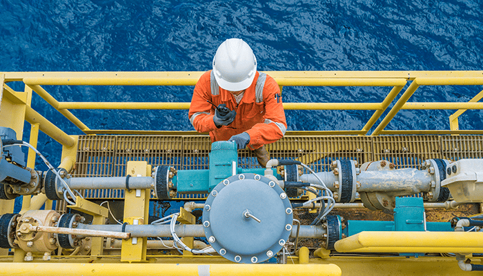 Meeting Oil and Gas Regulatory Standards with Effective Mobile Plant Maintenance