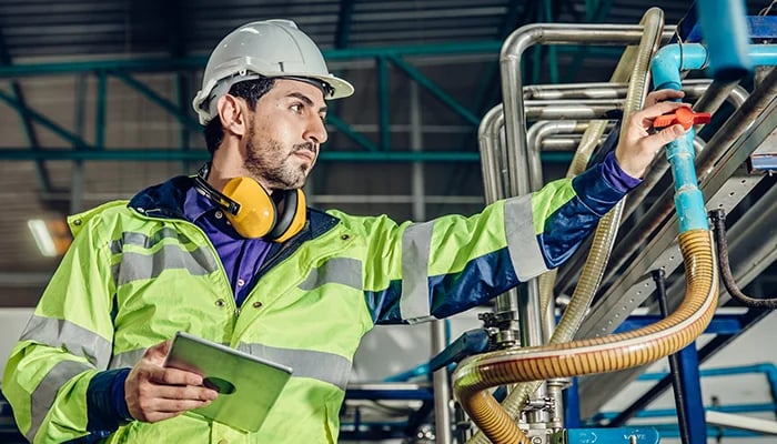 Mobile Operator Rounds Solution for Oil and Gas Upstream