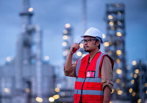 3 Ways a Mobile MRO Solution Can Help Refinery Managers Get Some Needed Sleep