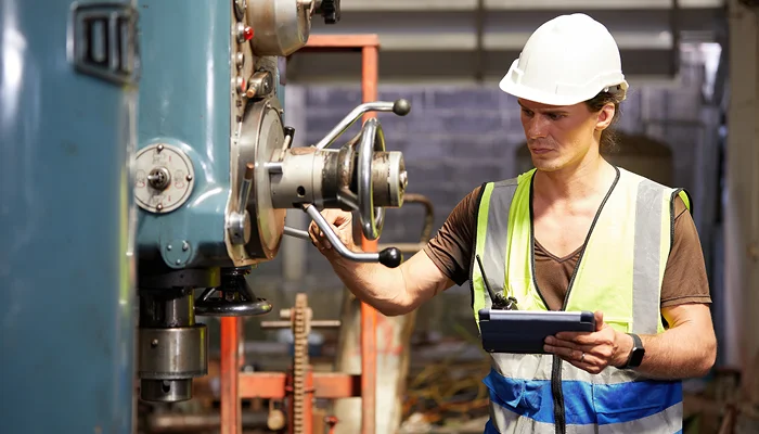 Solving Maintenance and Operational Challenges with a Connected Worker Platform